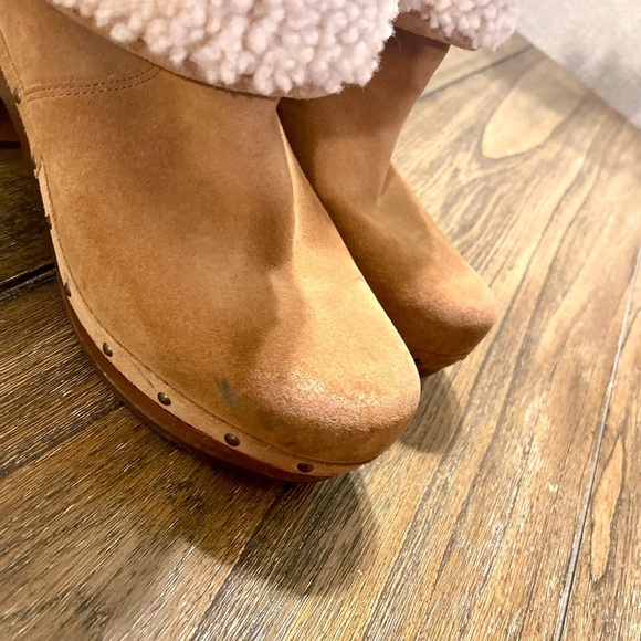 UGG Lynnea Stud Shearling Lined Clog Tan Leather Heel Ankle Boots Size 6 Boho - Picture 16 of 16